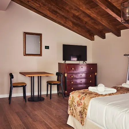Casa Palacio Reina De Tardajos Vinuesa